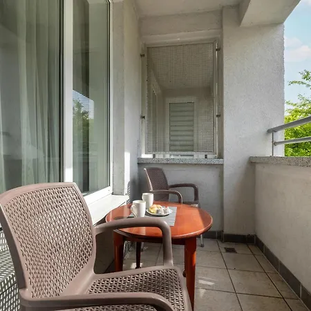 Astra By Solarento Apartament *