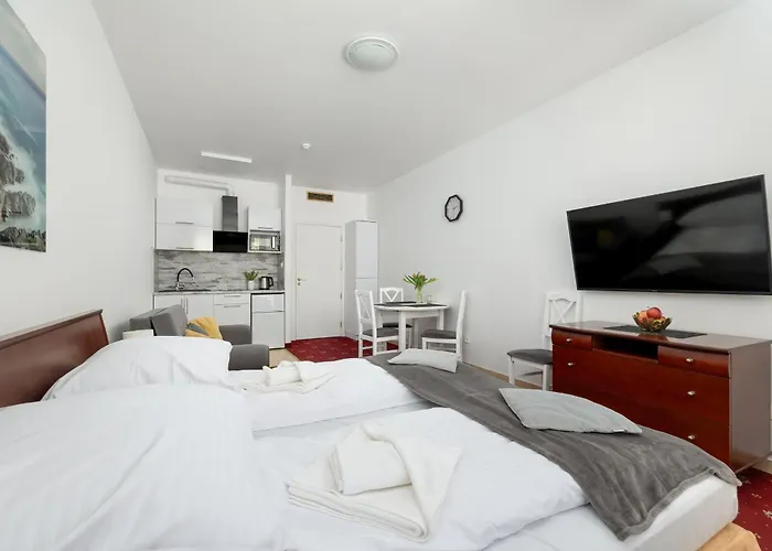 شقة Astra By Solarento